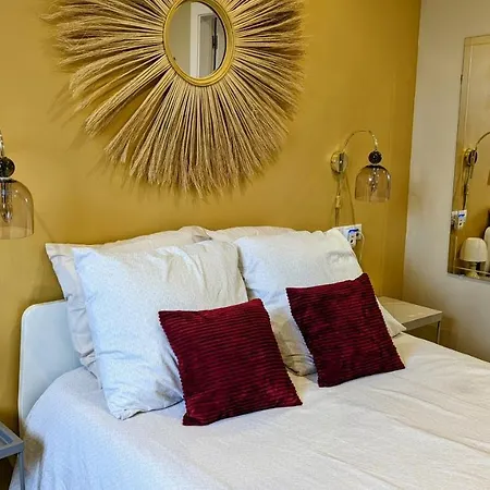 Luxe tent Unique Premium With Sunset Terrace In Born Neighborhood Barcelona
